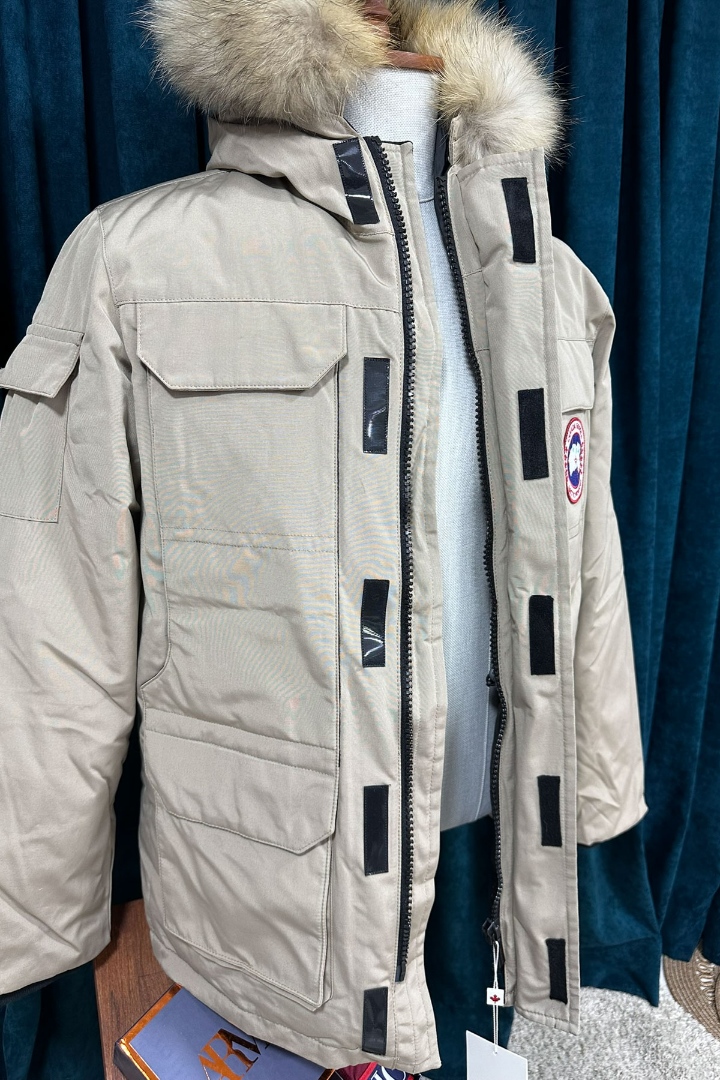 Canada Goose Bej Rengi Cırt Cırt Detay Premium Erkek Mont Canada Goose Bej Rengi Cırt Cırt Detay Premium Erkek Mont