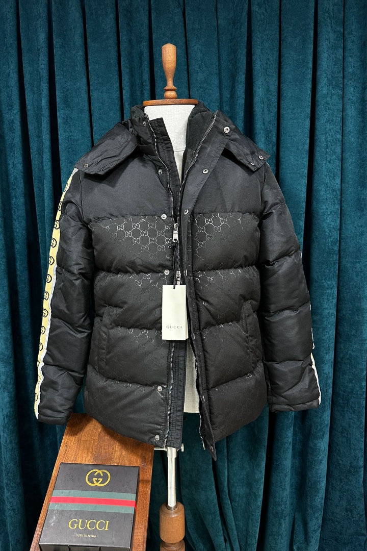 Gucci Siyah Bloklu Gucci Desen Kol Detay Premium Erkek Mont Gucci Siyah Bloklu Gucci Desen Kol Detay Premium Erkek Mont
