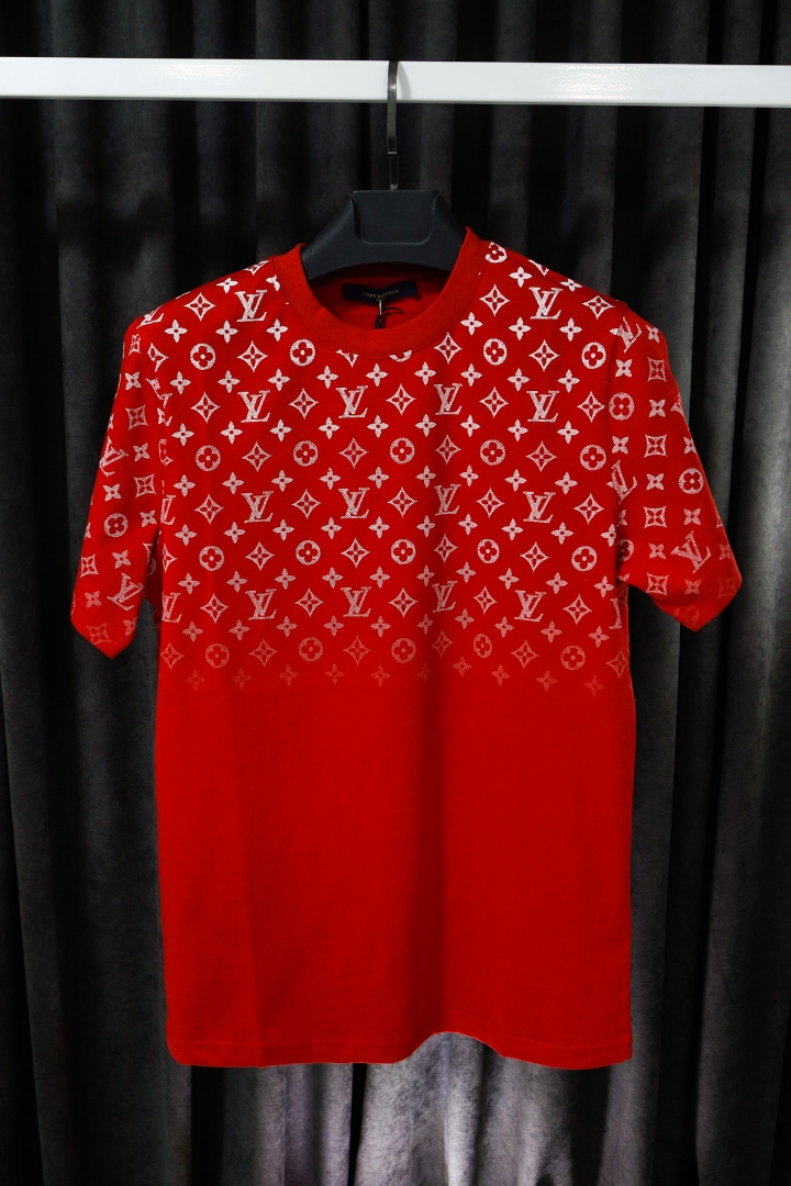 Erkek Kırmızı Geçişli Empirme Baskı LV Premium T-Shirt
