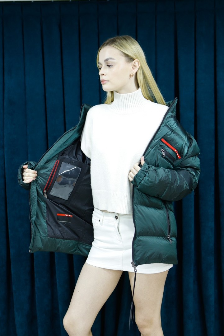 Prada Parlak Haki Premium Mont (UNİSEX) Prada Parlak Haki Premium Mont (UNİSEX)