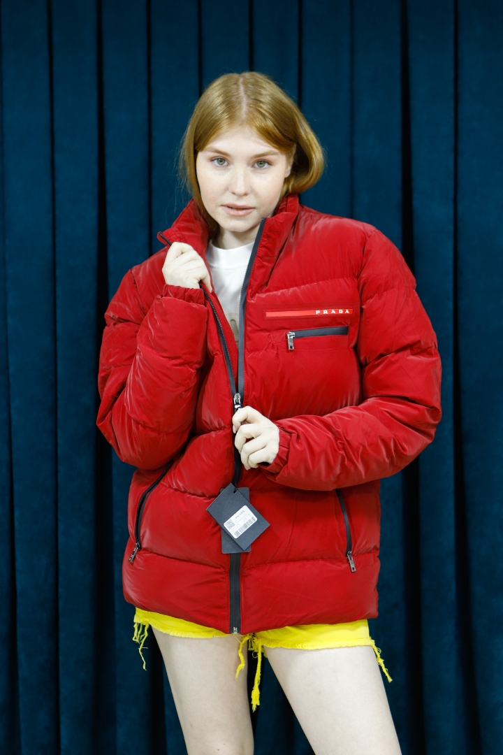 Prada Mat Kırmızı Premium Mont Prada Mat Kırmızı Premium Mont