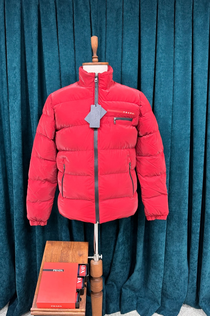 Prada Mat Kırmızı Premium Mont Prada Mat Kırmızı Premium Mont