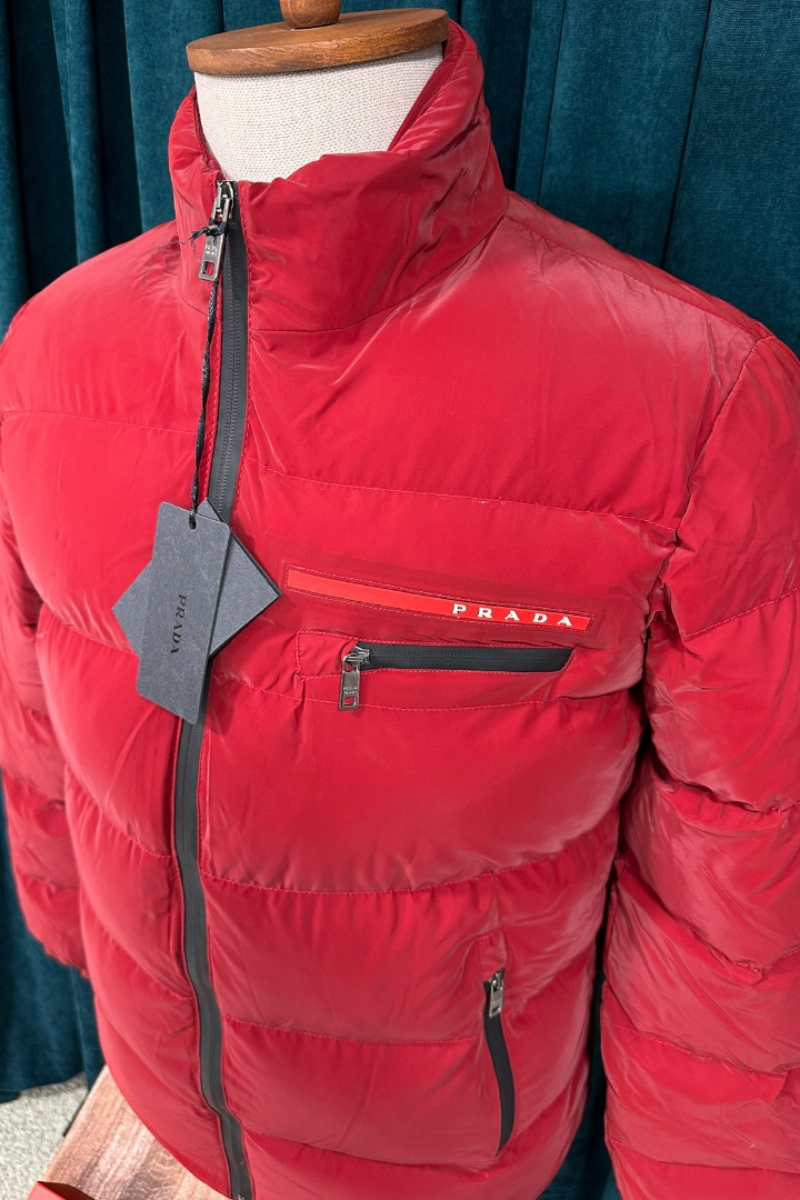 Prada Mat Kırmızı Premium Mont Prada Mat Kırmızı Premium Mont