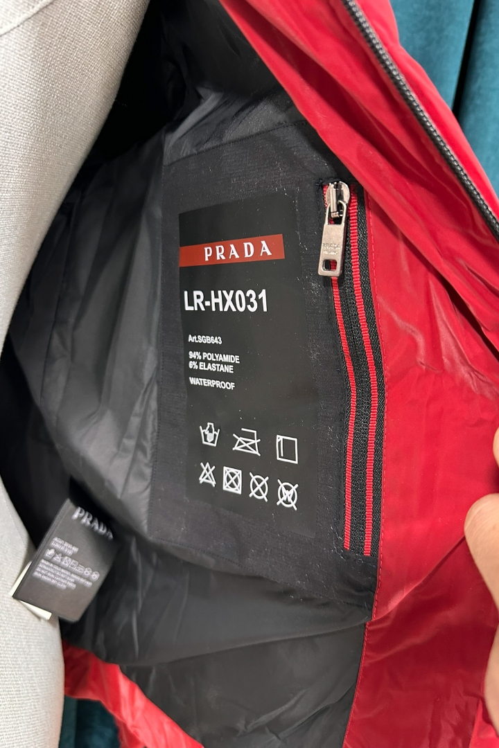 Prada Mat Kırmızı Premium Mont Prada Mat Kırmızı Premium Mont